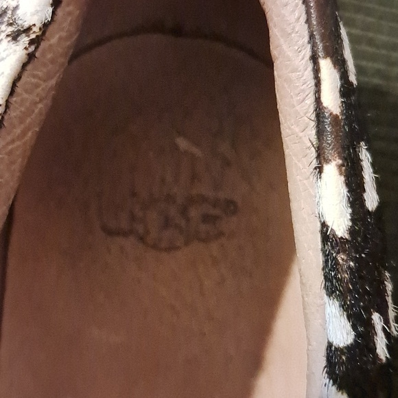 EUC UGG Australia Soleda Exotic Spotted Print Cow Hair  UGG Australia Soleda Exotic Calf Hair Trainer Slip On Animal Print Size 7